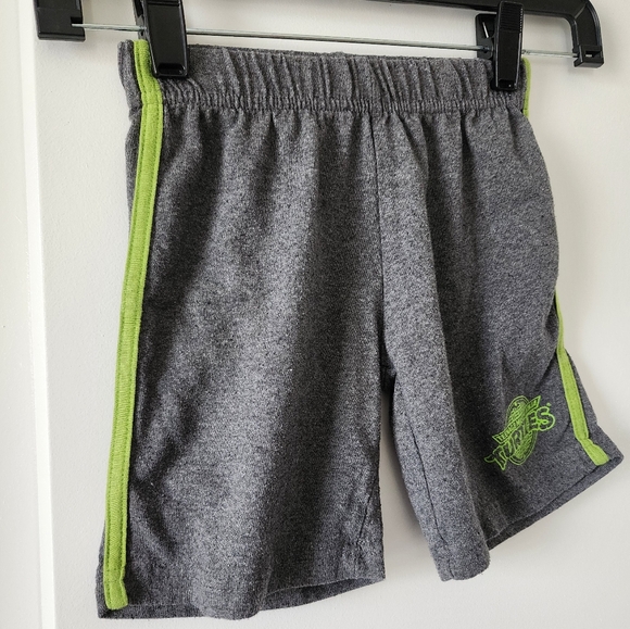 Sz5 Nickelodeon gray & green Ninja Turtles shorts‎ - Picture 8 of 10